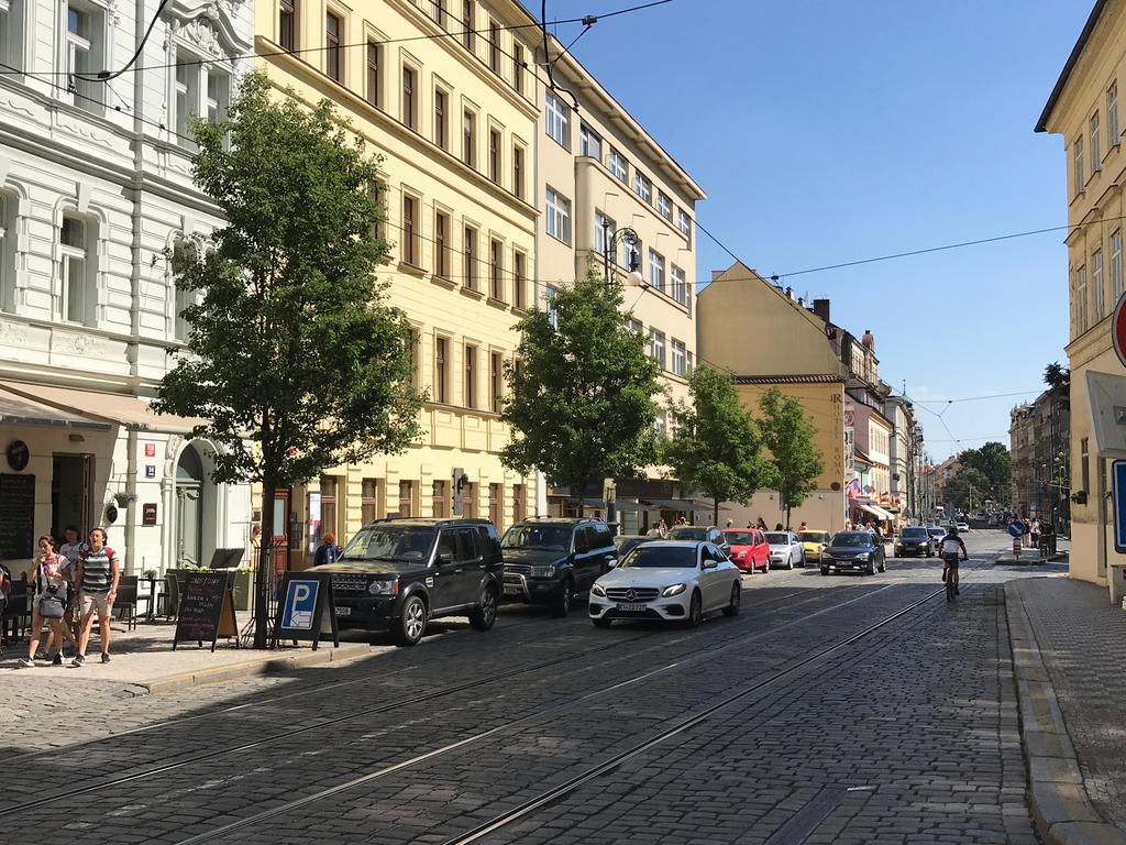 Beautiful Ujezd Apartamento