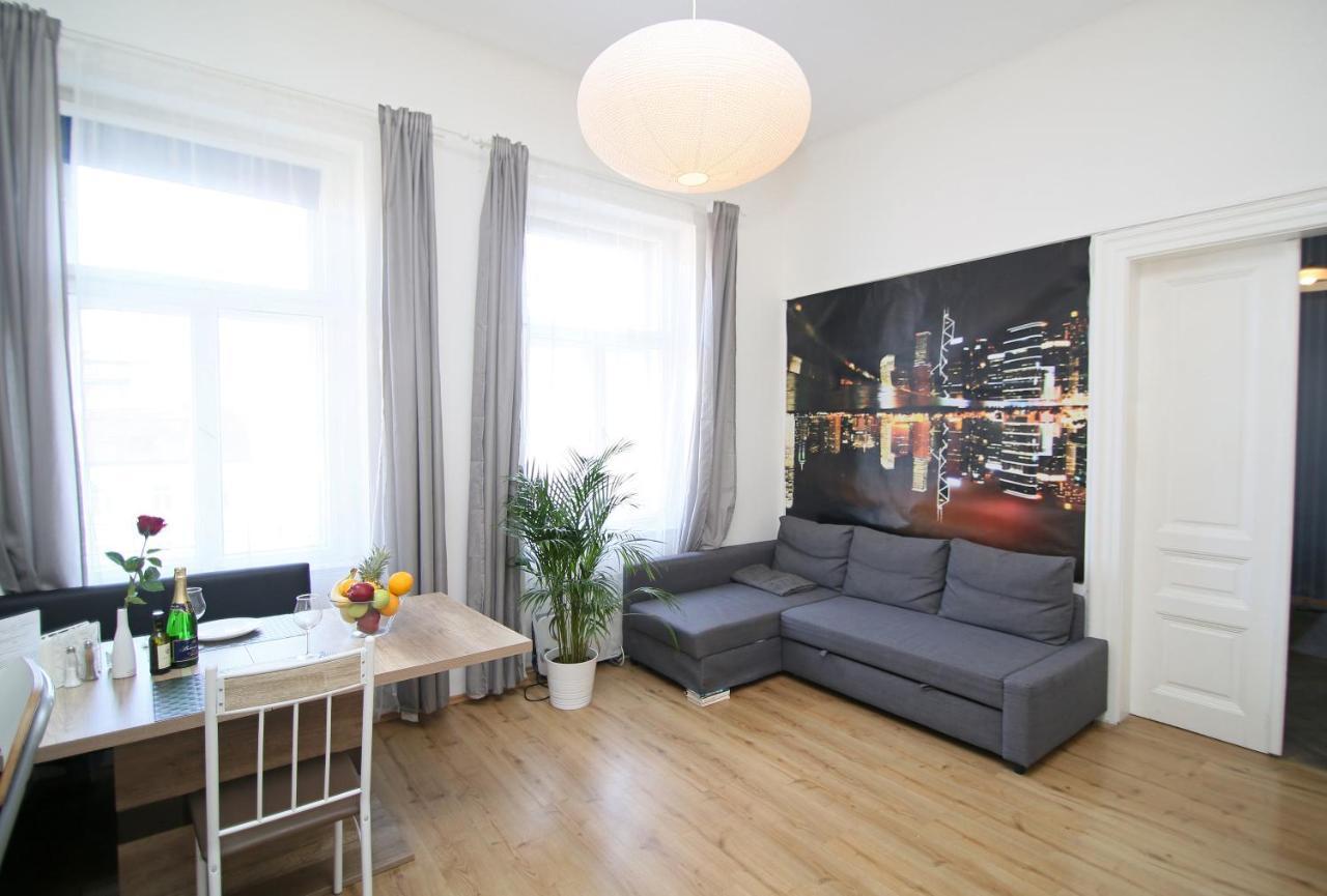 Beautiful Ujezd Apartamento *